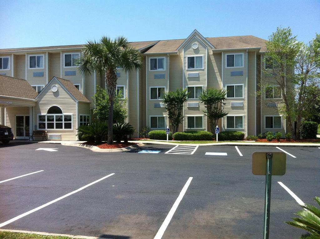 Microtel Inn & Suites By Wyndham Brunswick Extérieur photo