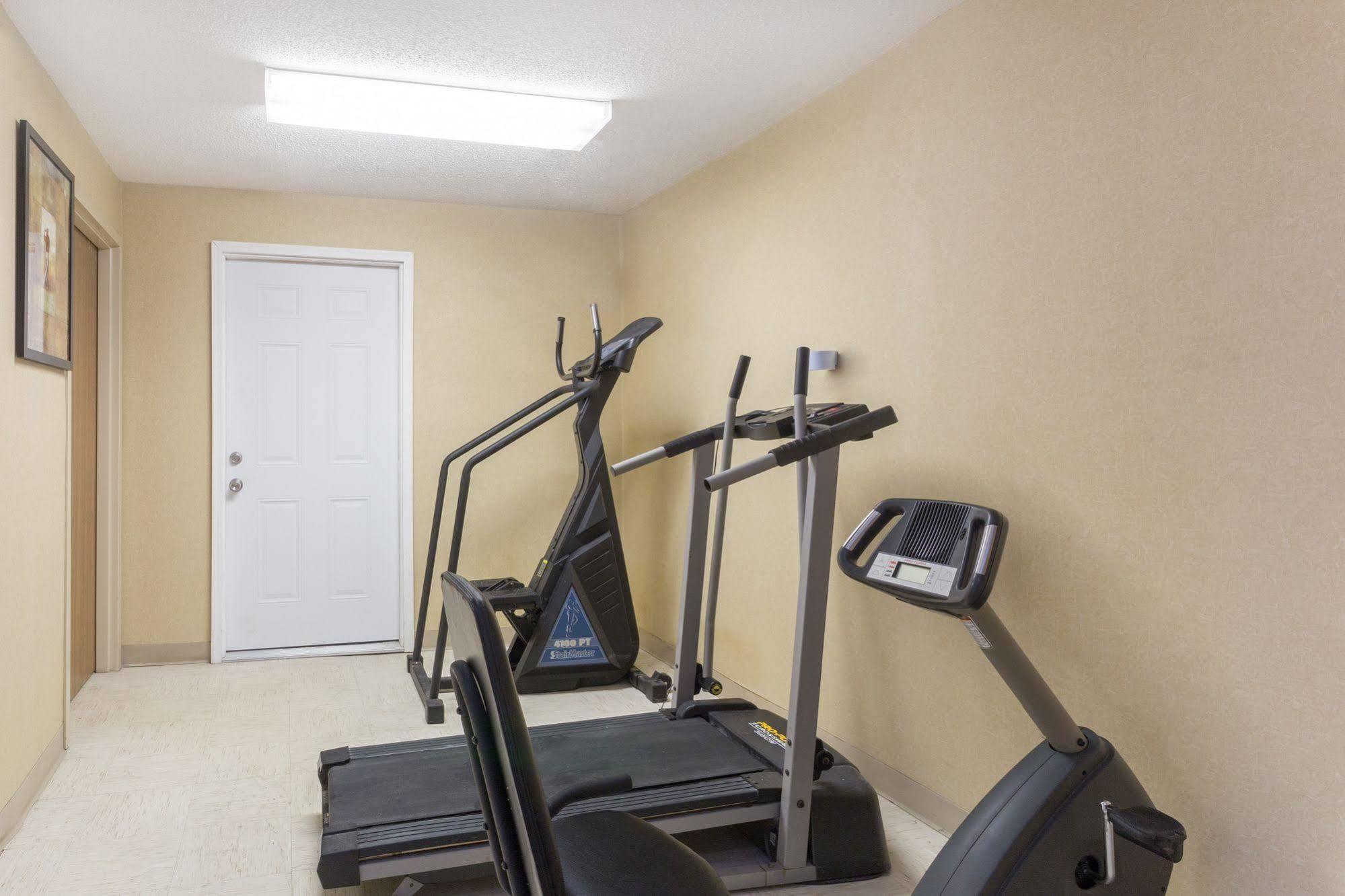 Microtel Inn & Suites By Wyndham Brunswick Extérieur photo